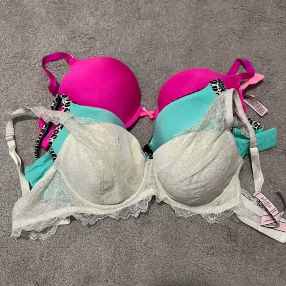 34D Victoria Secret Bras